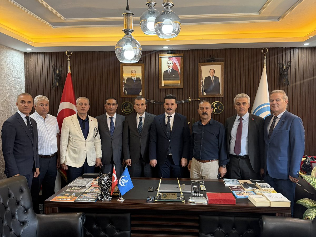 Gaziantepocak27's tweet photo. Şahinbey İlçe Milli Eğitim Şube Müdürü Sn.Yılmaz Bozdere,Şahinbey Anadolu Lisesi Müdürü Sn.Burhanettin Özçaycılar,Haydar Aliyev İlköğretim Okulu Müdürü Sn.Muharrem Katıoğlu,Reşit Göğüş Orta Okulu Müdürü Sn.Yusuf Yağız,Yesemek Orta Okulu Müdürü Sn.Cemal Çelebi,Özel Ugulama Okulu Müdürü Sn.Ali Yaba Ve Yeşilvadi Anadolu Lisesi Müdürü Sn.Veli Kılıç’a Ziyaretlerinden dolayı teşekkür ederim.
@ayyildirim1
@cenkgece