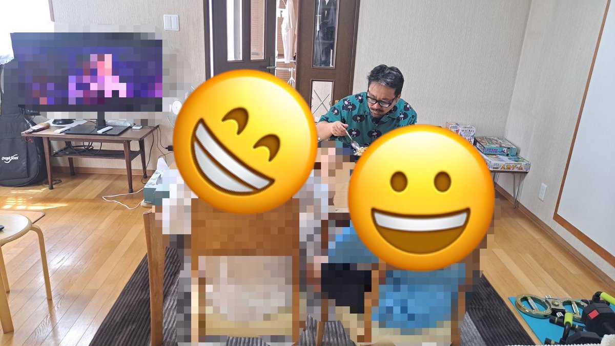 afleru's tweet photo. 自立援助ホームカイロスを応援してます！！
なんでお腹いっぱいなられへん子どもがいてんねん。ほんまに今日は支援者がマクドナルドを買ってきてくれた。
ありがとうー！
みんなに上手いラーメンとかくわせたい！
https://t.co/6iN9h02GcH
寄付先と詳細
https://t.co/RE5aHsXLFS https://t.co/WoVHWdK0gU