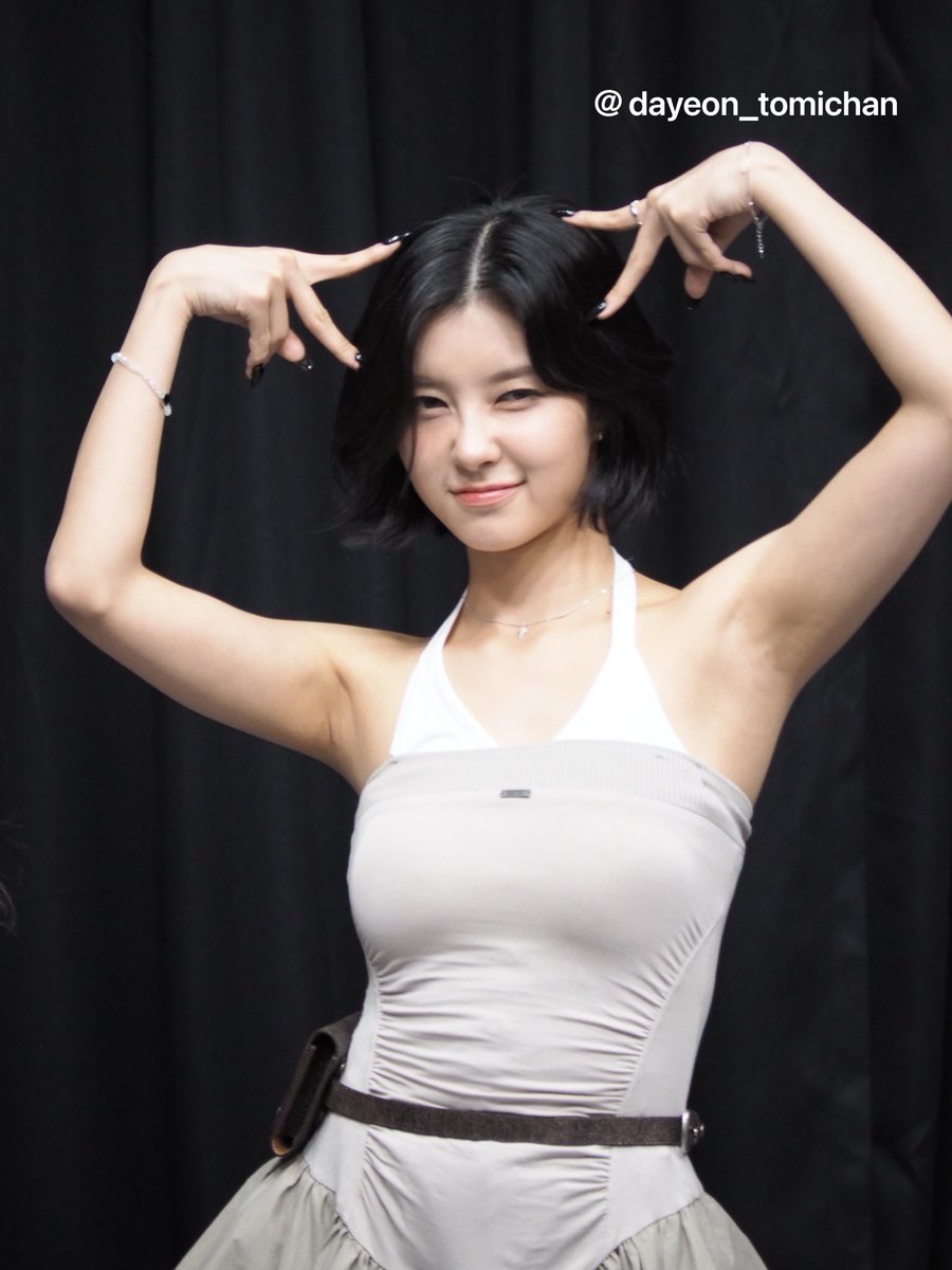 dayeon_tomichan's tweet photo. 20260604 점프업
#김다연 #케플러 #Kep1er https://t.co/2j2meE7VcB