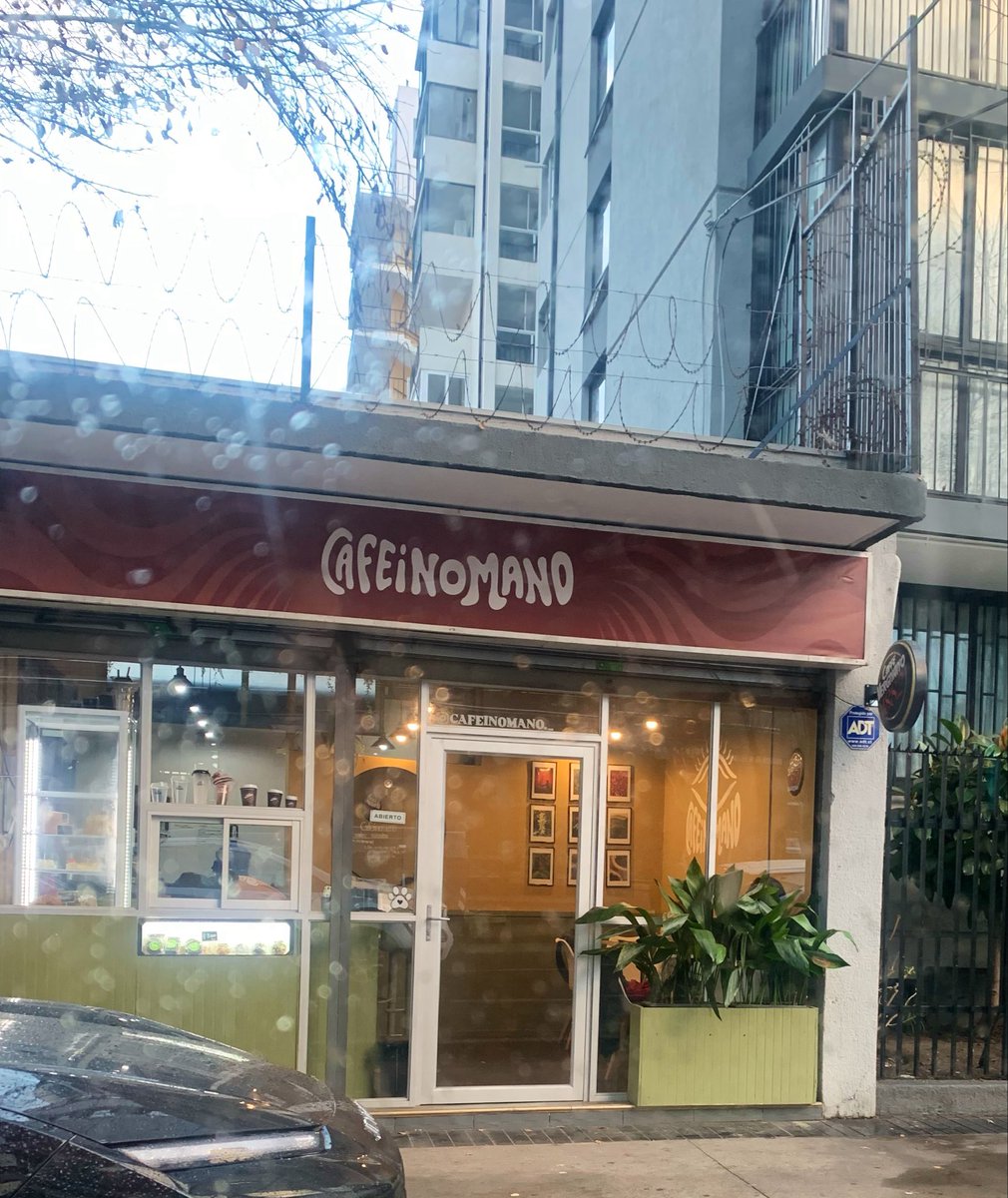 vinadenuncia's tweet photo. Hey ! Un pequeño café,  muy bien decorado, al llegar al Puente Ecuador, ya estaba abierto a las 08.00 am , apoyemos el comercio local de nuestra ciudad ! #viñadelmar ⭐️⭐️⭐️ https://t.co/jxxBeI0HE5