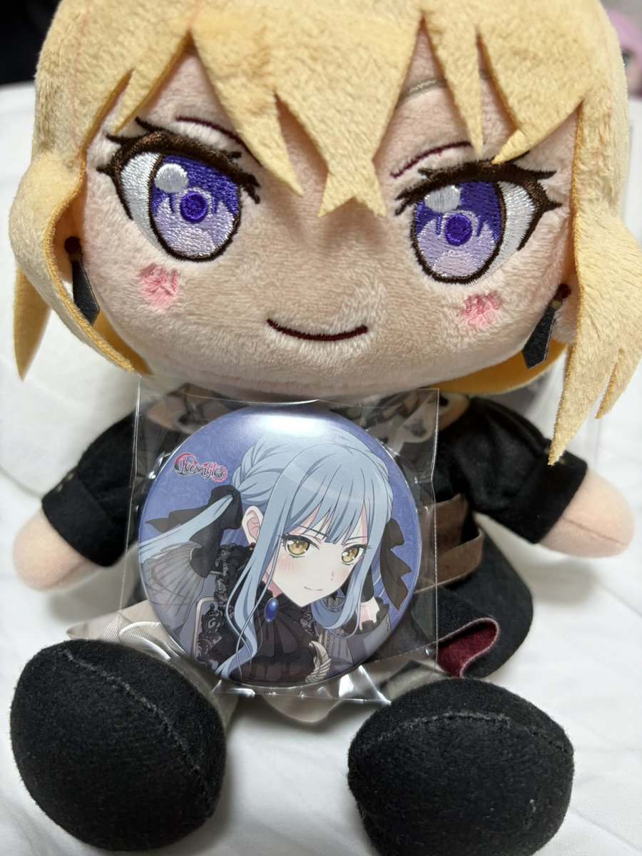 nutssakurai's tweet photo. @Xmas_umbrella 一緒にゲーマーズでトガ缶バッジをもらおう！ https://t.co/TIWa5a6uvQ