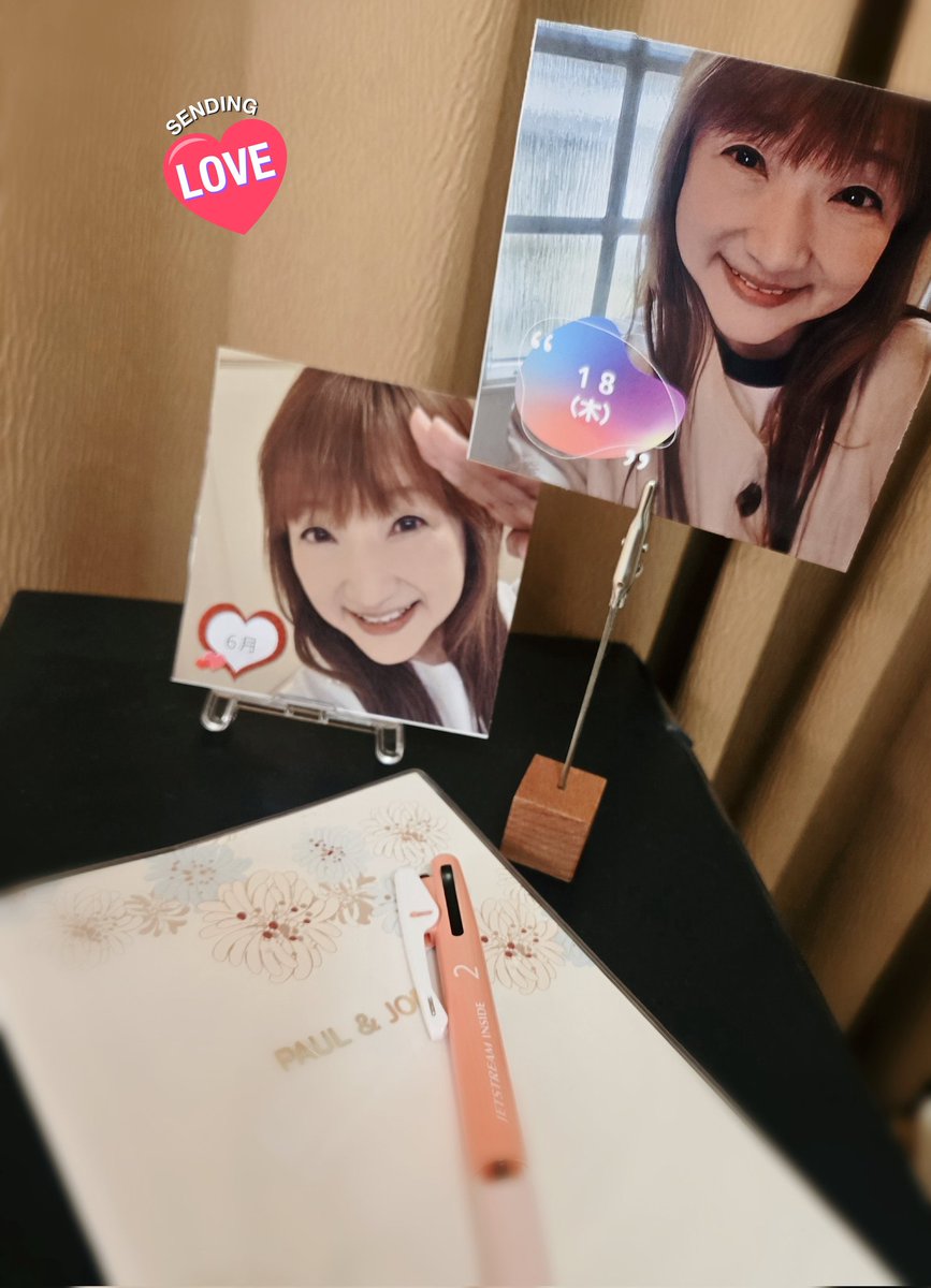 19mikitakahashi's tweet photo. 今夜は #アニいざ さんとZOOMで作戦会議でした🎶みなさんに沢山楽しんでもらいたいといつも一生懸命なアニいざさんと一緒に、実は今、色んな企画が進んでいるんですぅ😆💕💕
体にしまいきれなくて楽しみが溢れてしまうので～早くみなさんに聴いてほしいなー🆘️💕
もう少しの我慢なので待っててね💓💓 https://t.co/qYwrg0EWq2