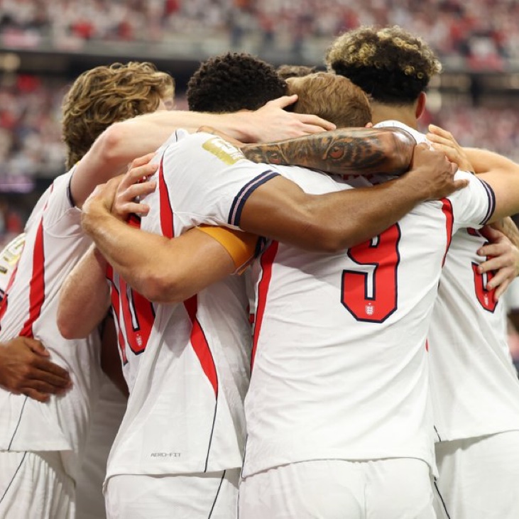centregoals's tweet photo. 🚨🚨| JUST IN: There was a 𝐇𝐔𝐆𝐄 UK audience for England’s World Cup opener against Croatia.  

Over 10M viewers tuned in on ITV1 for the 4-2 win over Croatia, peaking at 15.4M. 📺🔥

[@LiamHamilton16] https://t.co/21Rflaf2JO
