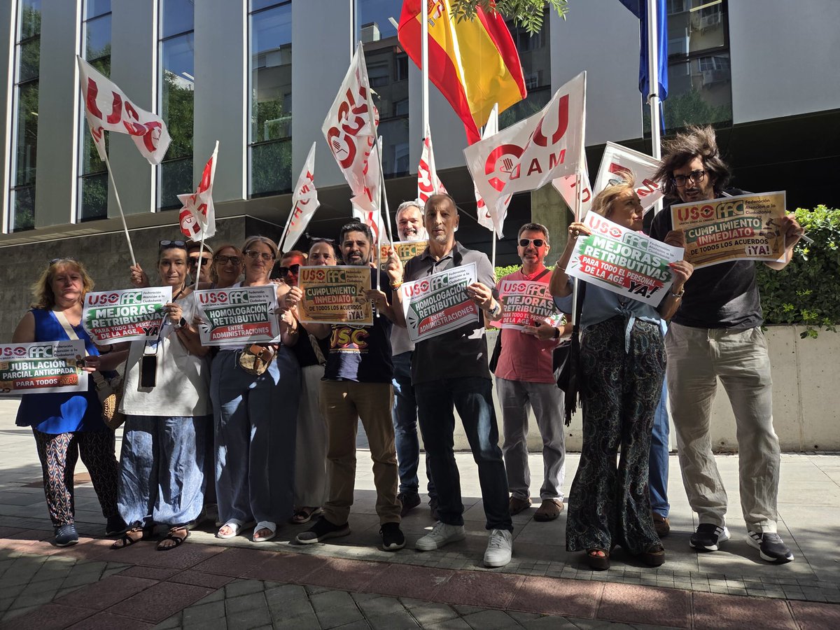 USOCanarias's tweet photo. 📢 🚨 ¡SE ACABÓ EL TIEMPO DE LAS PROMESAS VACÍAS! 🚨 📢

Hoy, 18 de junio, desde FAC-USO hemos tomado la calle frente al Ministerio para la Transformación Digital y de la Función Pública. ¡Basta ya de asfixiar económicamente a los trabajadores de la AGE! 📲 ¡Afilíate a FAC-USO! https://t.co/88Urb4Nbyg
