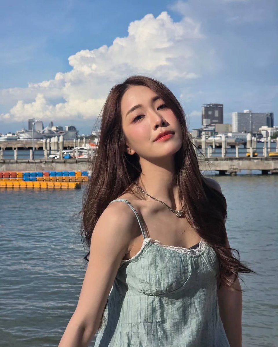 jm_sxnjaa's tweet photo. พี่มายด์คือสวยมากอ่ะ ชั้นได้เติมยิ้มหวาน ตาแป๋วแล้วรู้สึกว่าโลกสดใสขึ้นมาทันที แล้วพี่มายด์กับทะเลคือที่สุด หลงรักทะเลที่มีเธอ 🌊🫶🏻🥺💖 https://t.co/Bi3r8cjHro