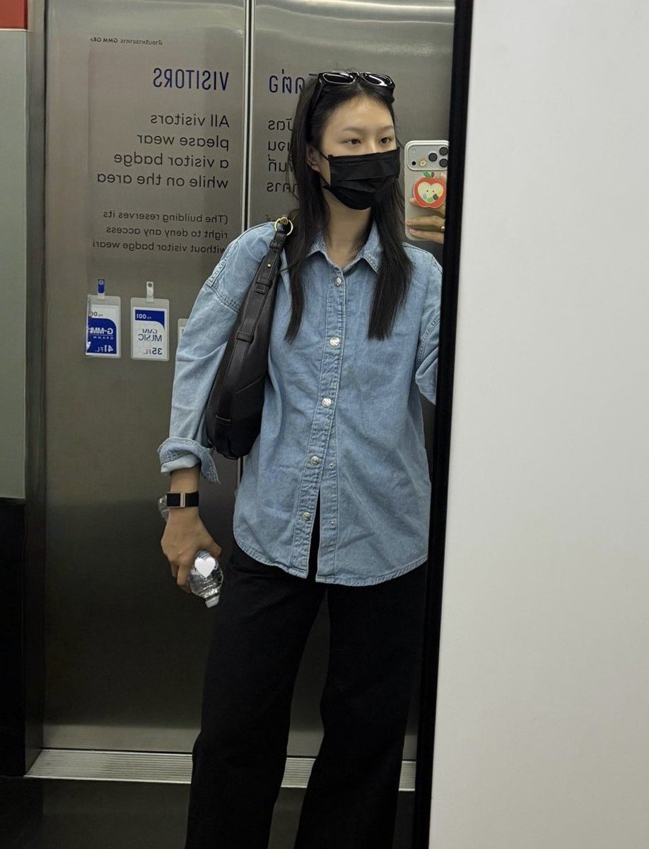 navy_yyy25's tweet photo. จิ้นมาก https://t.co/GoxqVIygVk