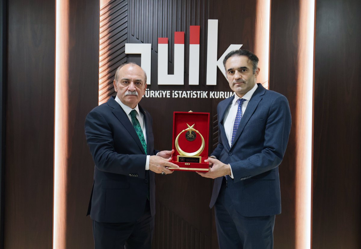 BuroMemurSen_'s tweet photo. TÜRKİYE İSTATİSTİK KURUMU'NA ZİYARET

Genel Başkanımız Yusuf Yazgan; Genel Başkan Yardımcılarımız Hüseyin Yüksel ve Mahmut Ergen ile birlikte Türkiye İstatistik Kurumu (TÜİK) Başkanı Sayın Mehmet Arabacı'ya hayırlı olsun ziyaretinde bulunarak  kamu görevlilerinin sorun ve talepelerini iletti.

@tuikbilgi 

Haberimiz için tıklayınız⤵️
🔗https://t.co/Ui9hoMDjdM