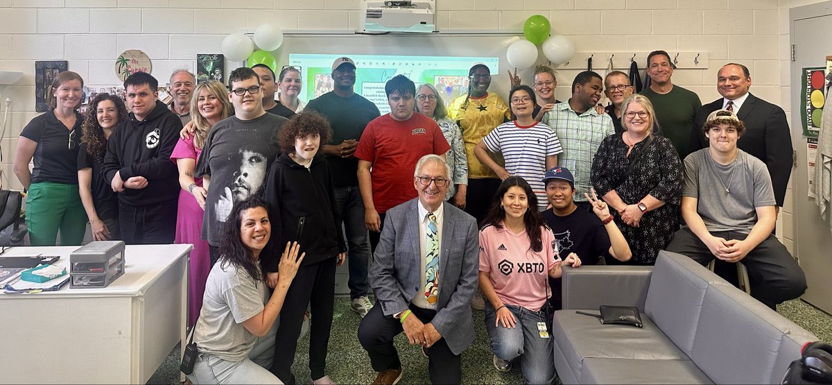 jcurriesclass's tweet photo. A huge thank you to Ms. Donaghy and @ocsbSEP for the support throughout the year! Incredibly proud of the Inclusion Crew for reaching their goal and donating $1,000 to CEFO. Their dedication, teamwork and hard work made it happen! @OttCatholicSB @StPiusXOCSB @mrgottawa https://t.co/uULVRQ6ibQ