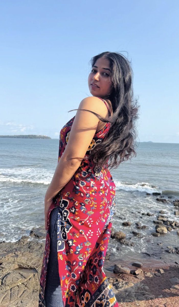 theunknownguy32's tweet photo. sun kissed, telugu beauty♥️ https://t.co/ErZu5LijjH