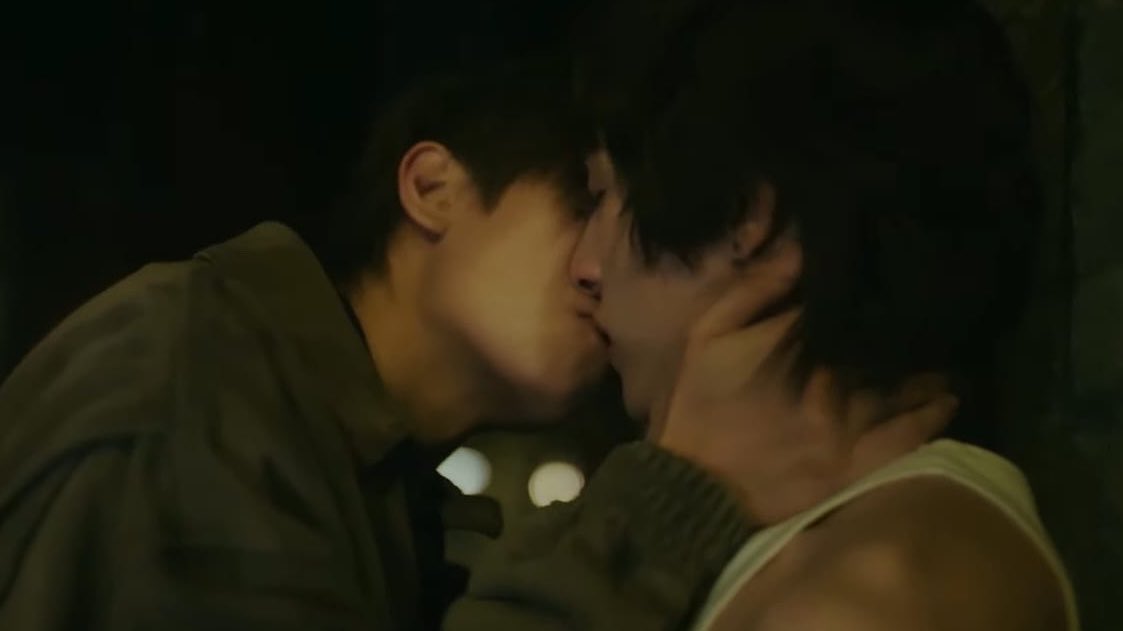 hubboyslove's tweet photo. 🚨 #UnknownLoverSeries, novo BL dos #ThomasKong, estreia em breve.

Após ser traído pelo namorado, um jovem decide largar tudo e ir para Nova York. Lá, conhece um playboy que o ensina como fumar, beber e transar. #DMDLINEUP2026 https://t.co/868M0cG0P6