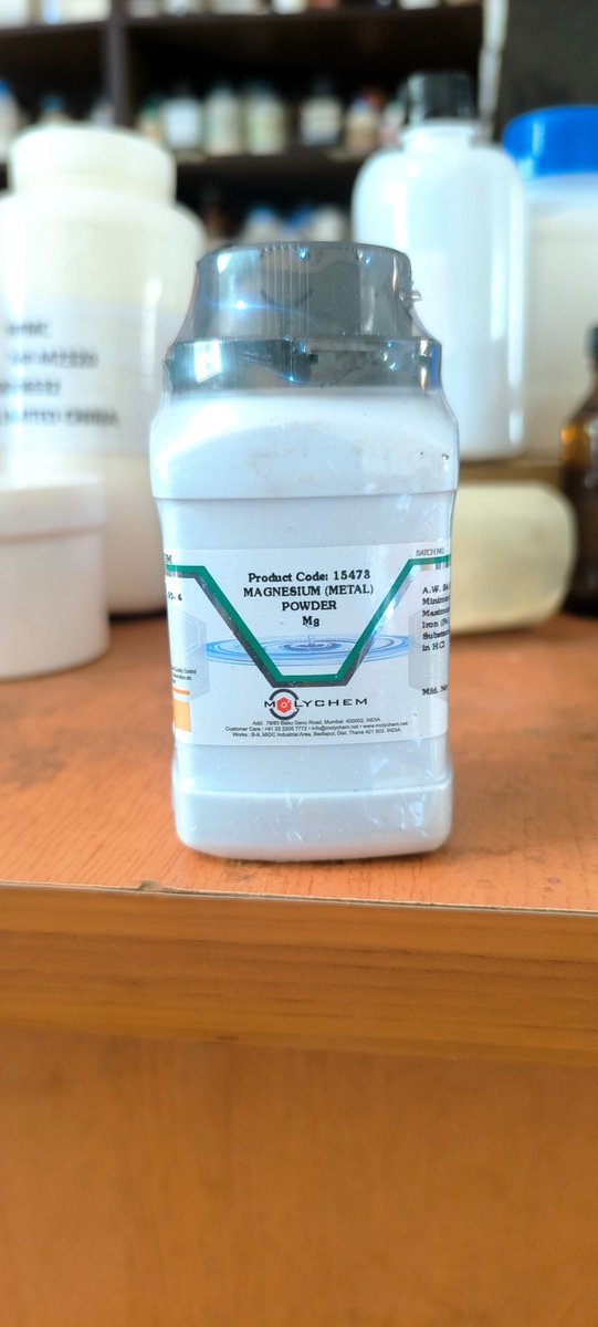 DelsonScientifi's tweet photo. In laboratory settings, magnesium metal is often used in combustion experiments due to its bright white flame when burned in air.

YAVAILABILITY (Nigeria/Akure) 
We have appropriate lab consumables / equipment for each process needed in the laboratory.
Contact № +2348067219578 https://t.co/e2vzYk57kp