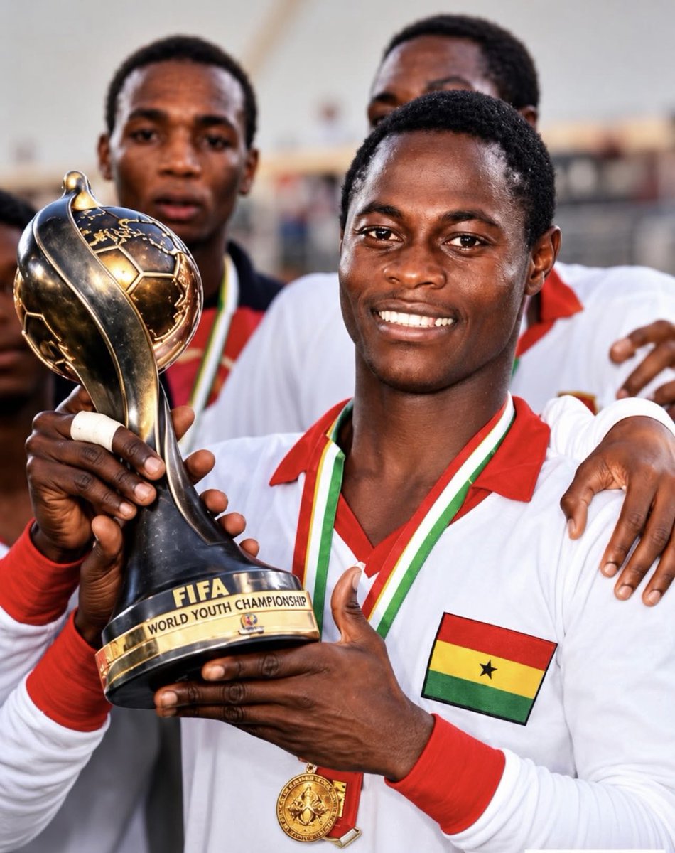 TheGhanaNation's tweet photo. 1991

Nii Odartey Lanptey with the FIFA U-17 trophy Ghana won in Italy.
He also emerged as the best player of the tournament. He had the whole world ahead of him..

In the background is goalkeeper Ali Jarrah, whose dream was also cut short  a few years later, due to injuries. https://t.co/S5hKQDPQyk