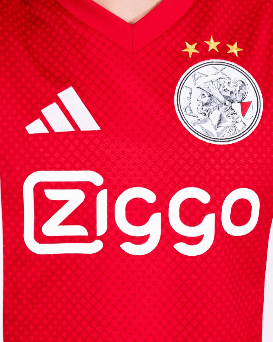 AFCAjax's tweet photo. Ziggo has decided not to renew its contract with Ajax, which expires on July 1, 2027. The current main sponsorship began on January 1, 2015 and will run until the end of the 2026/2027 season. This brings to a close a remarkable partnership between Ziggo and Ajax.