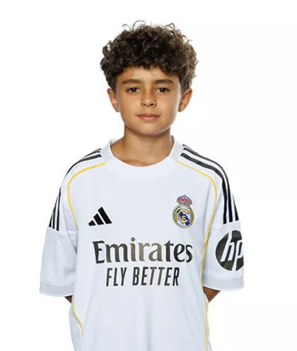 AlvaroRamos00's tweet photo. 💣🔵 El Getafe se lleva a DAVID SÁNCHEZ, el 'niño maravilla' del Real Madrid.

El joven futbolista (2014), que era una de las grandes promesas de La Fábrica, ha rechazado la renovación y múltiples ofertas para venir al Getafe. @diarioas

👏🏼 Movimiento de 10 de @LaBaseGTF. https://t.co/V32RcpI7TB
