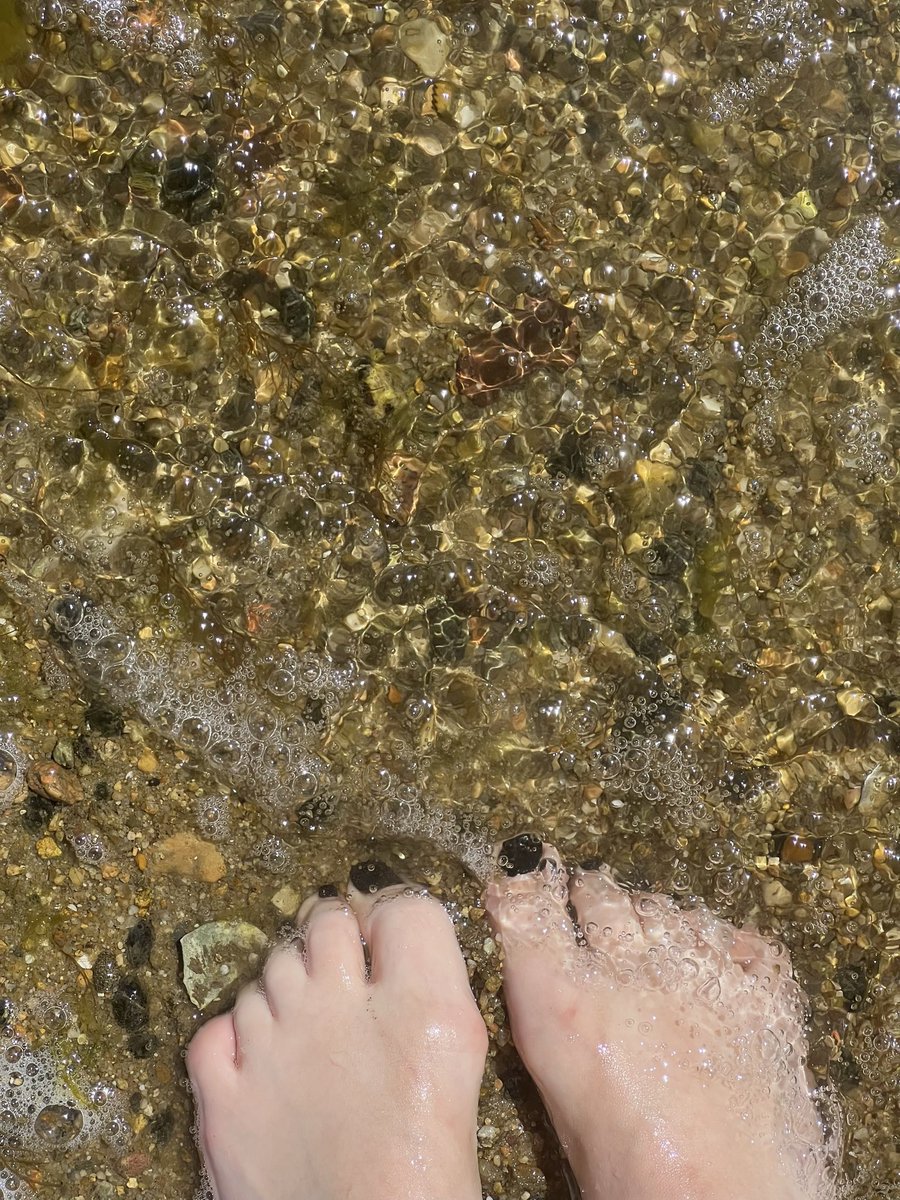 goddesscutefeet tweet media
