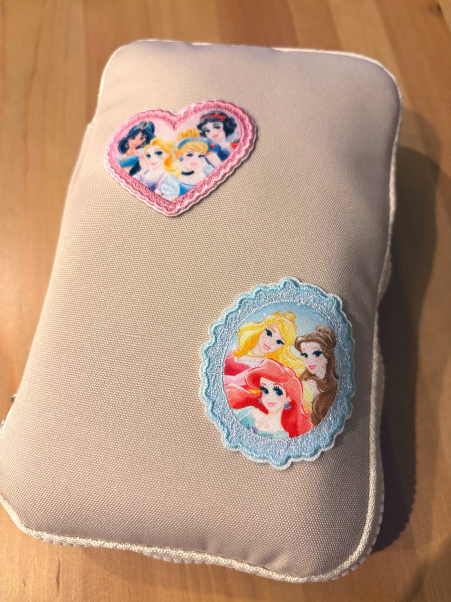 am27_n's tweet photo. ビジーバッグできた〜！(⊃ ॑꒳ ॑⊂)♡
娘がカシャカシャ鳴るもの大好きだからビーズのやつは2つ作った🪇
欲張りすぎてパンパンになっちゃった😗😗
たくさん遊んでくれ😚💖 https://t.co/zUpD6O87qW