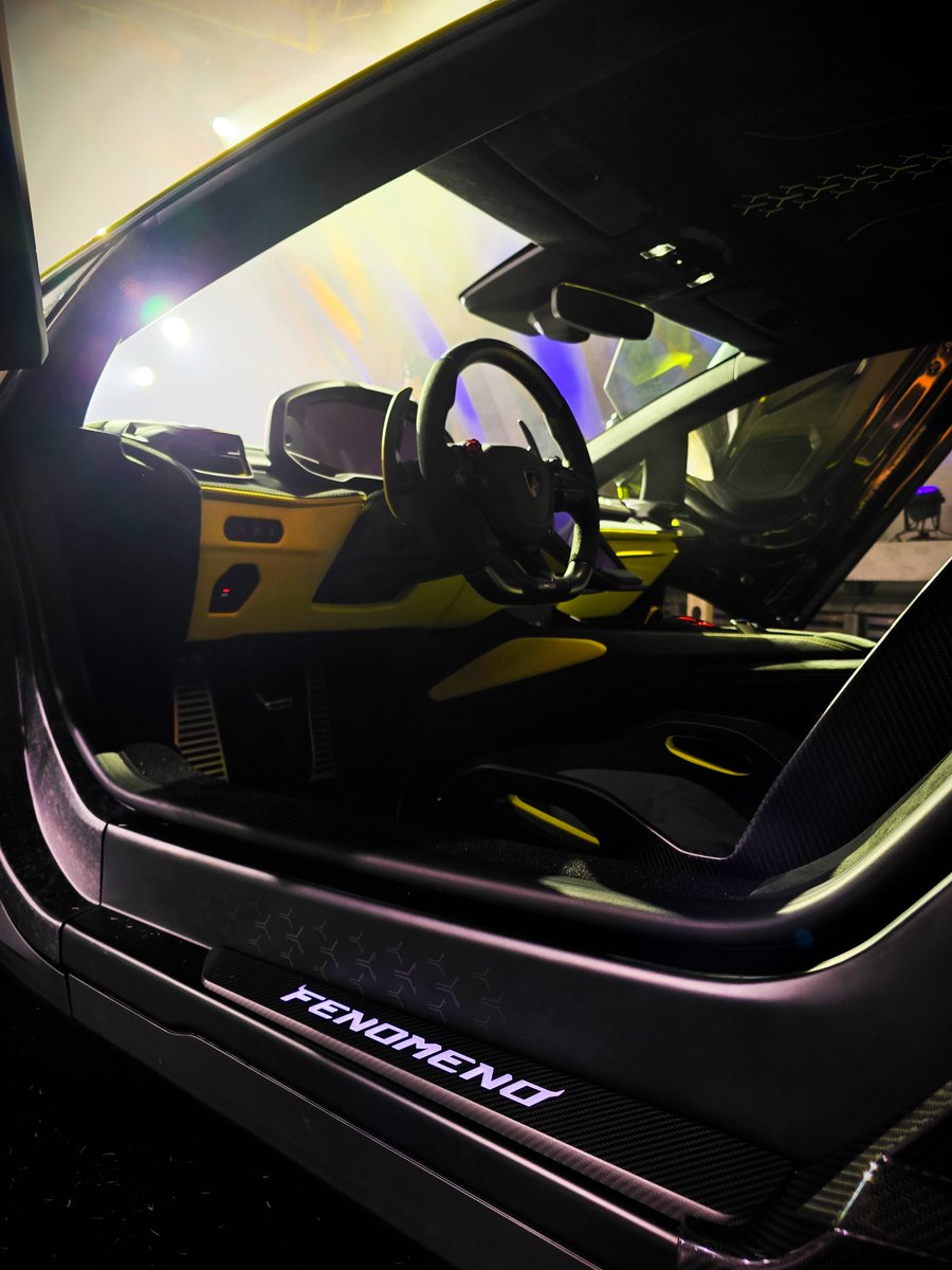 Angelfish_Now's tweet photo. Lamborghini Fenomeno https://t.co/QNl0Kb74oQ