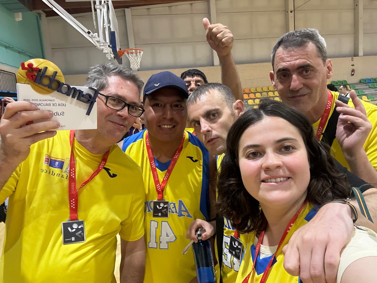 afandice's tweet photo. 🎉🥈SUBCAMPEONES de #LigaFEMADDI #LigaPlataA 2026 #basket @femaddi 🏀

¡ENHORABUENA a jugadores y técnicos por una grandísima temporada! 👏👏👏

𝑳𝒂 𝒊𝒏𝒄𝒍𝒖𝒔𝒊𝒐́𝒏 𝒂 𝒕𝒓𝒂𝒗𝒆́𝒔 𝒅𝒆𝒍 𝒅𝒆𝒑𝒐𝒓𝒕𝒆 ⚽🏀🏊‍♂️🎳🥎

#VillaverdeEsDeporte #GoAFANDICE 🔵🟡
@deportecmadrid https://t.co/apuktuGYXN