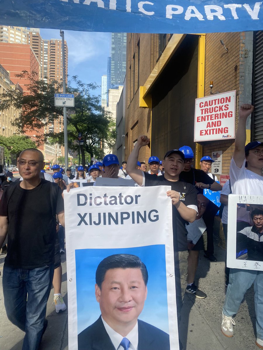 Liddd517's tweet photo. 美国参议院送给习近平的生日礼物：全票通过决议，正式谴责他为「共产中国实施种族灭绝的独裁者」 https://t.co/1ukEFbXzPR