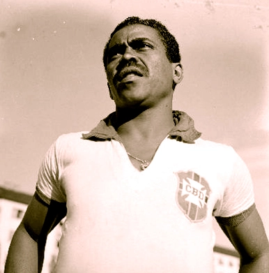 HistCorinthians's tweet photo. Baltazar

Convocado para defender a Seleção Brasileira nas Copas do Mundo de 1950, realizada no Brasil, e de 1954, na Suíça.

Pela Seleção, disputou 31 partidas e marcou 17 gols, consolidando seu nome entre os grandes jogadores de sua geração.

Em 1952, também fez parte da equipe campeã do Campeonato Pan-Americano de Futebol.