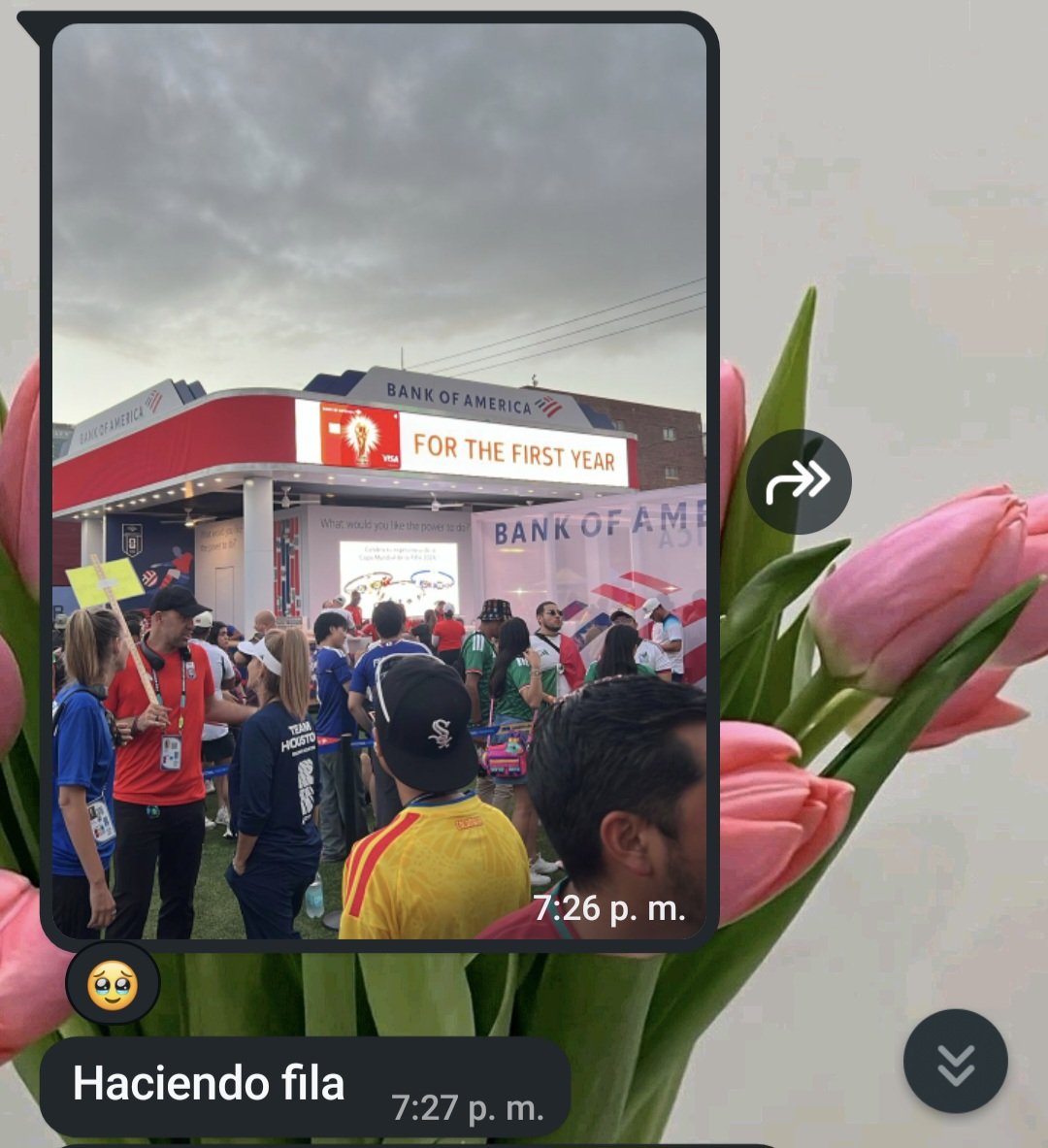 cata_0672's tweet photo. 2 horas de fila + 30 minutos de espera. Te amo mi tesoro🌞 https://t.co/Qq8hnxFs6k