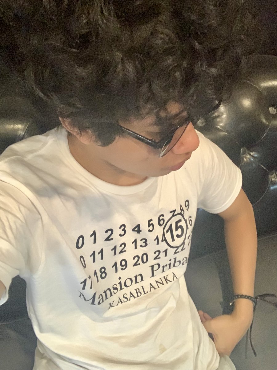 umarawira's tweet photo. Merch terbaru untuk @inibasboikok udah rilis tipis tipis ajaaa

DA REAL MARGIELA ON MEEE BANYAK ANGKAAAA

Kalau mau cek atau order, langsung DM IG: (@)cinderamatakasablanka https://t.co/HlMVFPBHm3