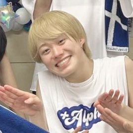 rine0415's tweet photo. 好きな髪型教えて✨ってことだったので👈🏻前髪ふわふわ系結構すき💞でも実は前髪なくてデコ出しが1番好きだったりします🤝🏻◝✩あとは金髪🥇なので前髪なし金髪個人的は大優勝✨💖
#かずやのなんでもたいむ https://t.co/2C2hhswkQm