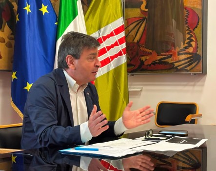 tuttoggi's tweet photo. Pmi, da Regione 289mila euro per sostenere la partecipazione alle fiere internazionali https://t.co/mVyJW8ELot

#tuttoggi #EconomiaLavoro #UmbriaItaliaMondo #evidenza #fiereinternazionali #imprese #impreseumbre #pmi #regione #umbria https://t.co/JDJuBmxHCP