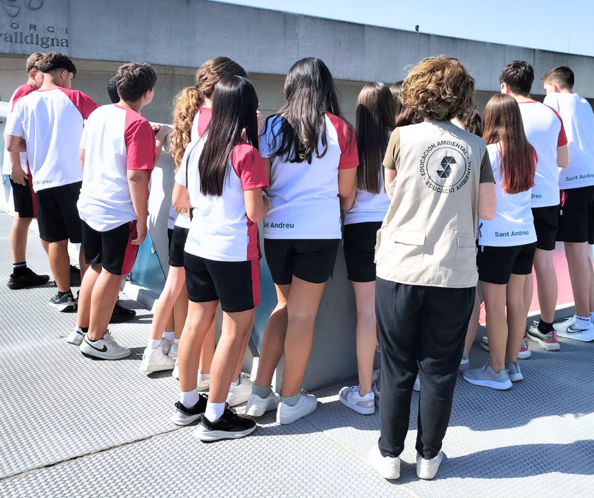 riberacircular's tweet photo. Que les classes estiguen a punt d'acabar no significa que no pugues contactar amb nosaltres i programar una visita al Complex de Valorització de Residus de Guadassuar. ♻️ El calendari 26/27 ja està obert! 

📩 Escriu a educacio@conriv.es i sol·licita la teua activitat. https://t.co/xRidi6gcUm