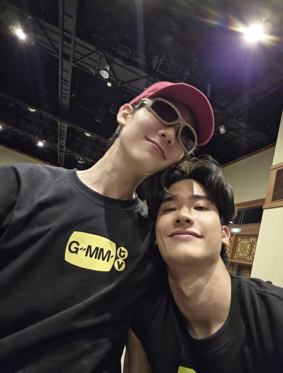 __hhappywithfb's tweet photo. นลบกับนลตน่ารักกกก 🤏🏻🤏🏻 ชอบมากเวลาพี่เตเลี้ยงน้องบุ๊ค น้องก็ติดพี่ตั้งแต่เซฟเฮ้าเลย

#Kasibook #Tawan_v https://t.co/5oXABphnNL