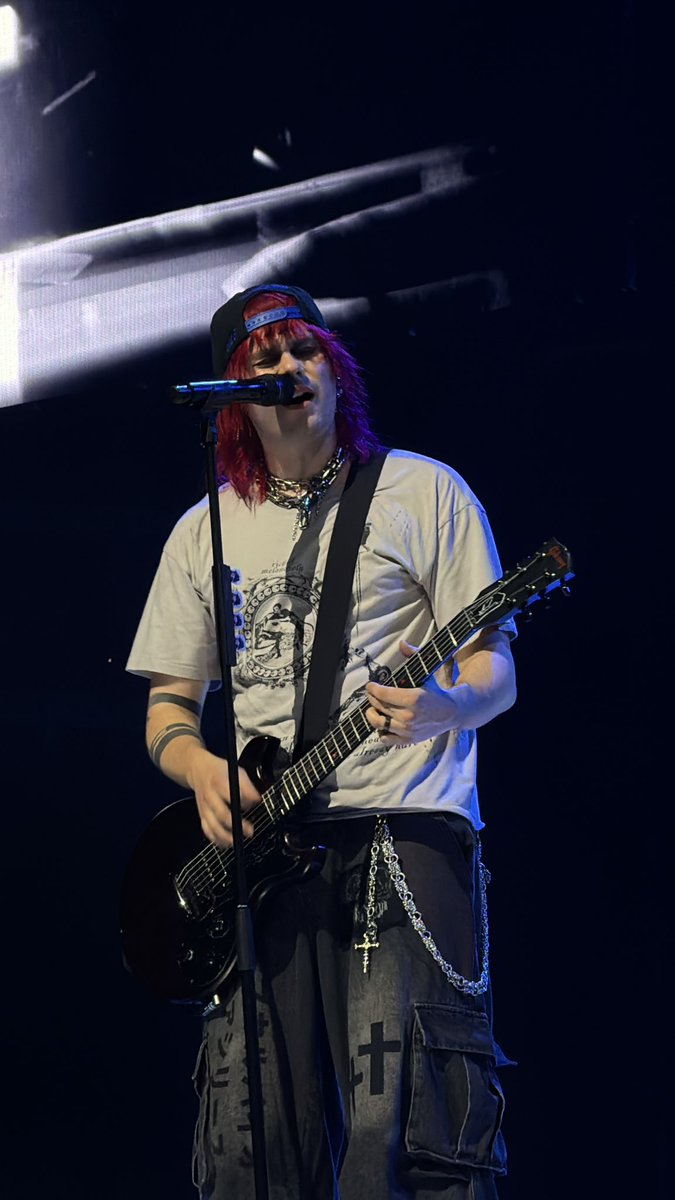 stylezline's tweet photo. for my michael girlies https://t.co/qoGgPXxSS0