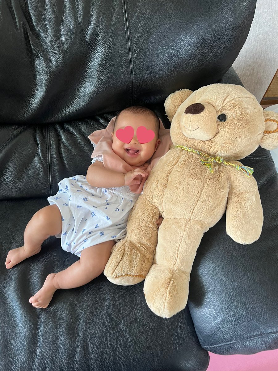 riecom0829's tweet photo. 次女ちゃん可愛すぎて辛い
長女ちゃんの育児を経てこの可愛さが今だけの特別なものだと知っている➕これが我が家で最後の赤ちゃんだとわかっているからよりいっそう尊い

幼児も幼児でかわいいけど乳児の可愛さは特別なんだよなぁ
不老不死の肉体と巨万の富を手にしたらずっと赤子育て続けたい👶 https://t.co/EB6k2q1Oza