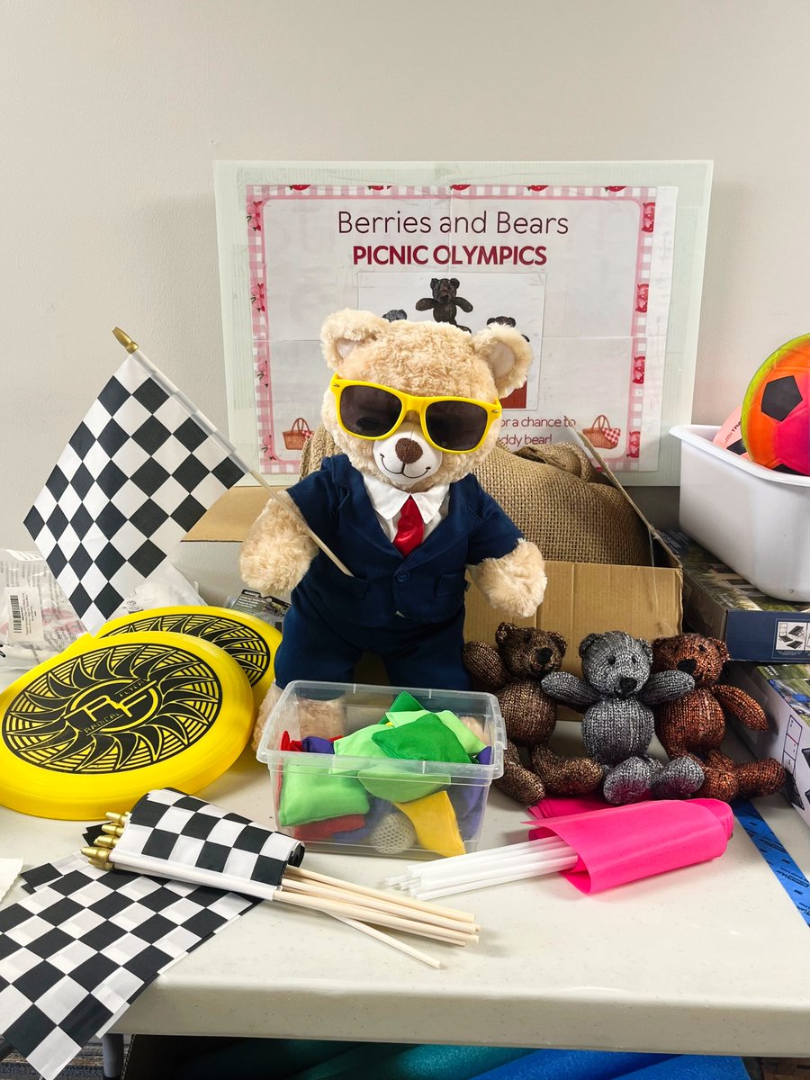 wellingtncounty's tweet photo. BERRIES &amp; BEARS COUNTDOWN: 2 days 🧸🍓
Our Berries and Bears Picnic is only 2 days away! What are you most excited for? The delicious food? Live music? Outdoor games? Market vendors? Activities?

We can't wait to see you there! https://t.co/h77UrcTDYm https://t.co/51r5QYeYrd