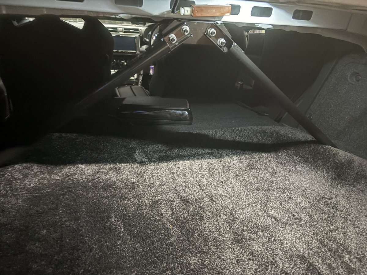 GR86FA24inside's tweet photo. このオプションパーツをDにて付けました。
ブリッツリアタワーバーと同時装置は出来なかったので外して付けました。
#GR86
#GRリアVブレース https://t.co/9ioCS2KDCo