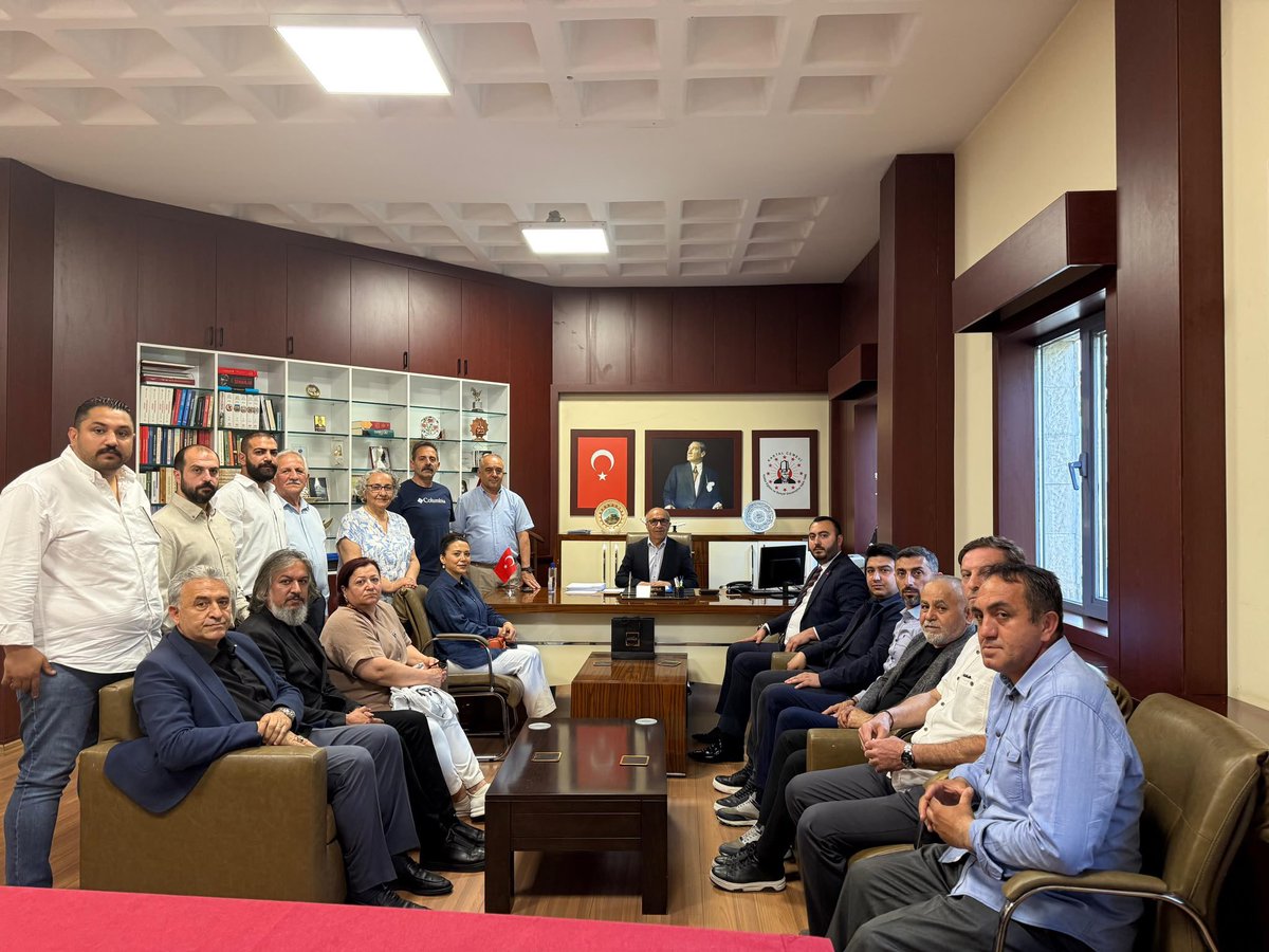MHP_KartalIlce's tweet photo. Milliyetçi Hareket Partisi Kartal İlçe Başkanımız Sn.Ersin UZUNKAYA ve Yönetim Kurulu Üyelerimiz ile Muharrem ayının kutsallığını ve matemini paylaşmak adına bugün Kartal Cemevi Vakfımızı Ziyarette Bulunduk. Kerbela’nın acısını yüreğinde taşıyan, sevgiyi ve adaleti rehber edinen canlarla Buluştuk Genel Başkanımız Liderimiz Devlet Bahçeli Beyfendinin Ve İl Başkanımız Sn. Volkan Yılmaz Beyfendinin Selamlarını İlettik Bizleri Samimiyetle Karşılayan Kıymetli Kartal Cemevi Vakfı Başkanımız Şahin MERAL ve Yönetimine ve CANLARIMIZA Teşekkür ederiz.