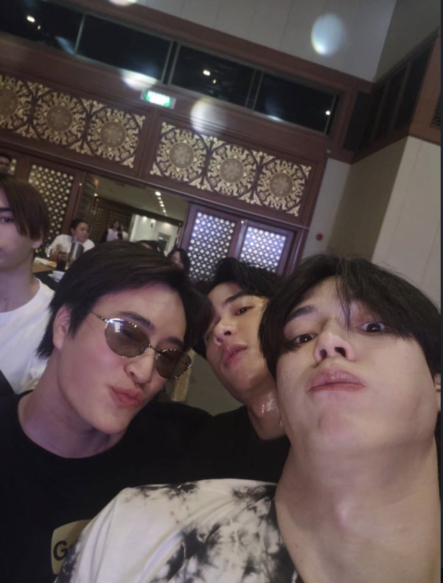 taytawanewwiee's tweet photo. ตีม ม. ม้า = ม.มากับแฟนและลูกหลานครับ

#เตนิว ; #TayNew 
#GMMTVOuting2026 https://t.co/4a6oTRKR2I