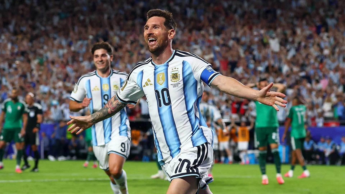 learning_yohei's tweet photo. Hello from Japan🇯🇵🌟

My Argentine friends, if we both keep winning, we could meet in the World Cup final! 🇦🇷⚔️🇯🇵

But seriously… how are we supposed to stop Messi? He is unstoppable!😵‍💫

Tell me the secret to stopping Messi… I promise I won’t tell anyone🤭⚽️ https://t.co/Zg9UMDnkkf