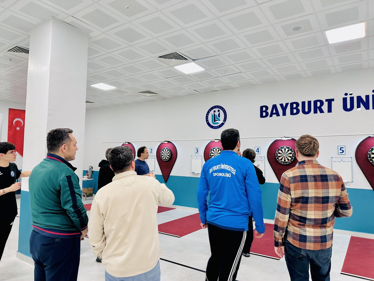 ismaildemir180's tweet photo. #DartHerYerde Dersler, Toplantılar ve Biraz da Dart…

📍 Bayburt Üniversitesi

Akademinin Okları Hedefi Vurmaya Devam Ediyor…

Bayburt Üniversitesi Spor Bilimleri Fakültesi akademik ve idari personelleri arasında düzenlenen Dart Ligi, her hafta artan heyecan ve rekabetle devam ediyor.

🎯Hedefe giden yolda rekabet, dostlukla anlam kazanıyor.

@Bayburtedu @MutluTurkmen @drmuratkul