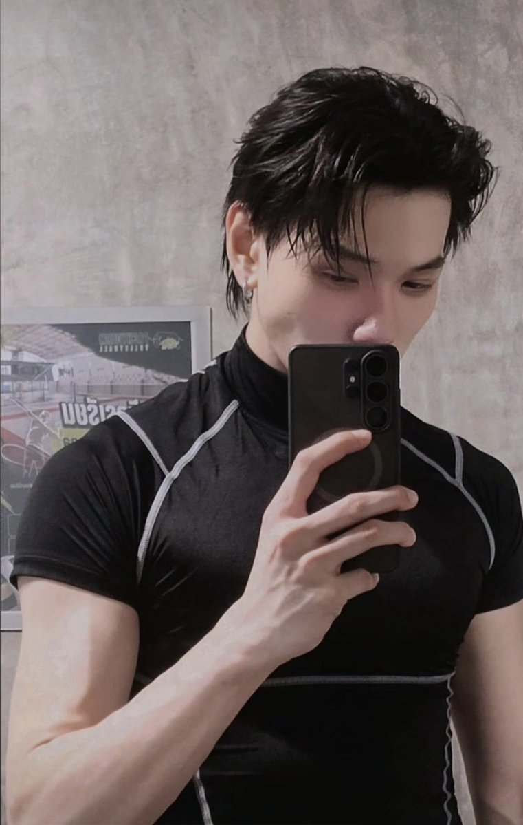 da_xr23570's tweet photo. เฮียพิทดิว่ะ เล่นกับใจมากค้าบ แล้วหุ่นอู๋โคตรจะดีโคตรจะนายแบบเลย 😎

˖ .˖𓍯⋆#ต้าห์อู๋ #DAOU #oueiija˖ .˖𓍯⋆ https://t.co/dIdnVR29HA