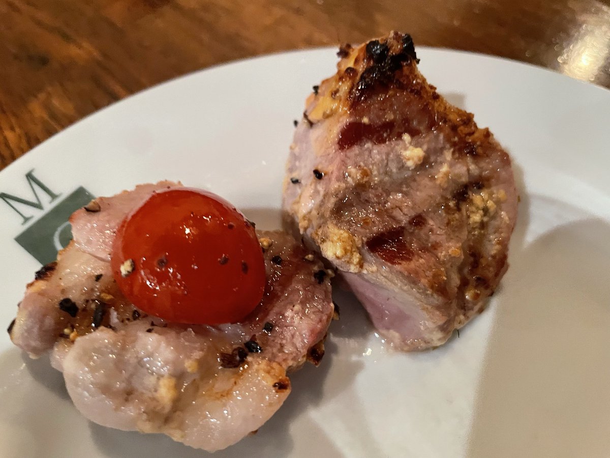 goka_potyomukin's tweet photo. 日本有数のビステッカ（ステーキ）とラム。やっぱり銀座で肉食べるならここか https://t.co/UpJkmaakKm