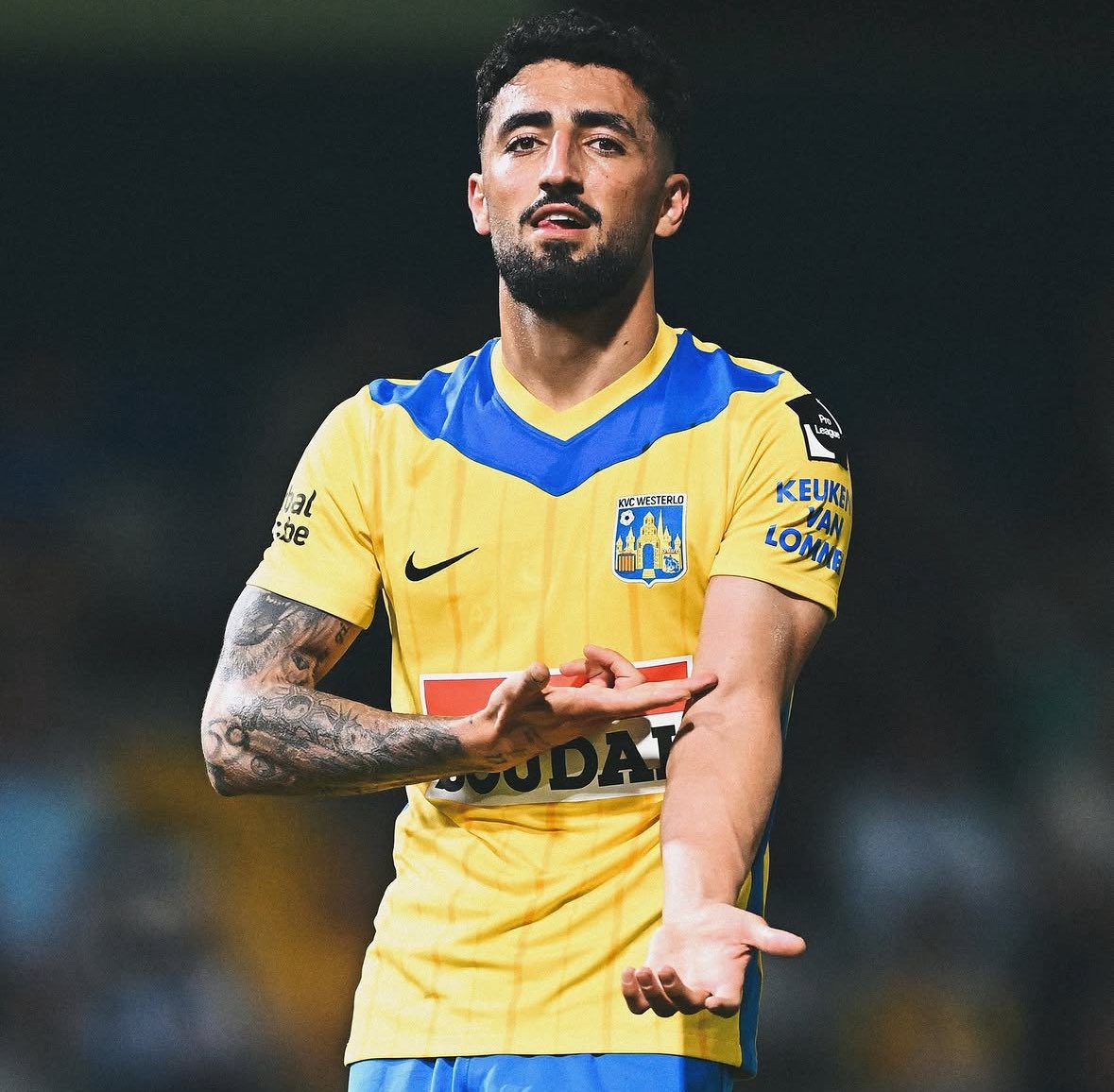 Persian_Culer's tweet photo. Clubs that Allahyar Sayyadmanesh rejected to join Lech Poznań:

🇪🇸 Levante (La Liga)
🇩🇪 Schalke 04 (Bundesliga)
🇧🇪 Anderlecht (Belgian Pro League) https://t.co/8wnwnRBmZo