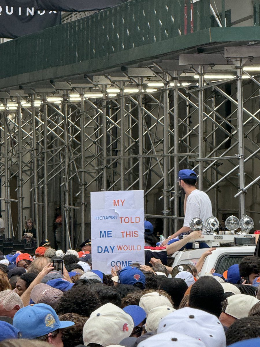 jessefinver's tweet photo. Best sign at the parade today hands down https://t.co/vPTEEAhttC