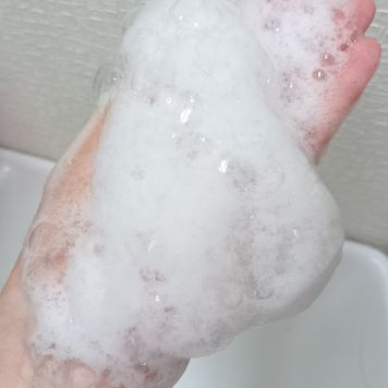teatea112233's tweet photo. アメリカで誕生した男性向けトータルケアブランド「オールドスパイス」が、遂に日本へ本格上陸！ 爽やかで上品さもあるベルガモットの香りがいい香りです。爽やかな香水のような感じです。 少量でも泡立ちがよく、泡でやさしく洗えます。 #PR #オールドスパイス #oldspice
@oldspicejapan https://t.co/J7NK76xlAD