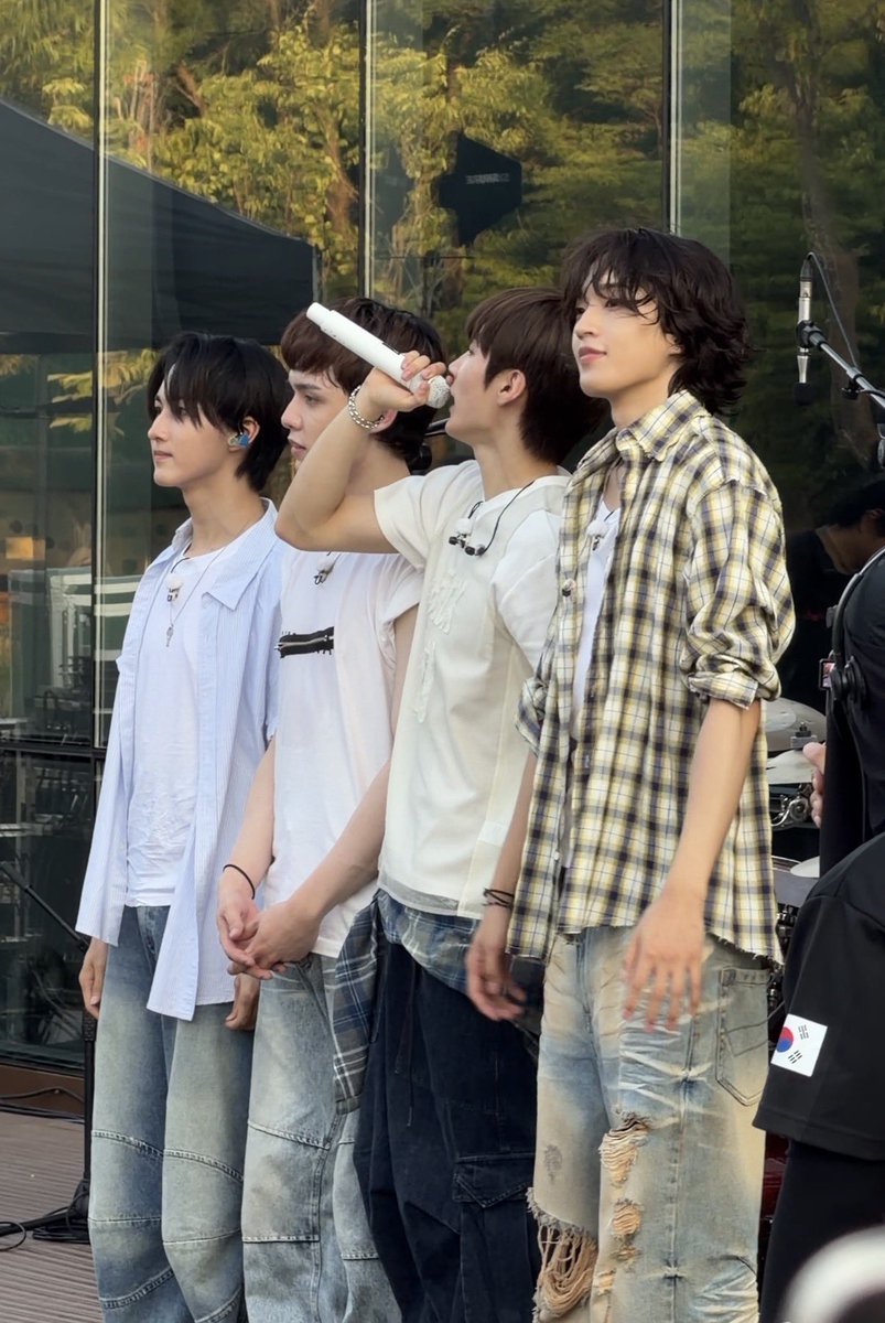 luxsharp's tweet photo. 너무 즐거웠어요 에엠삐 https://t.co/T99D5CfPHp