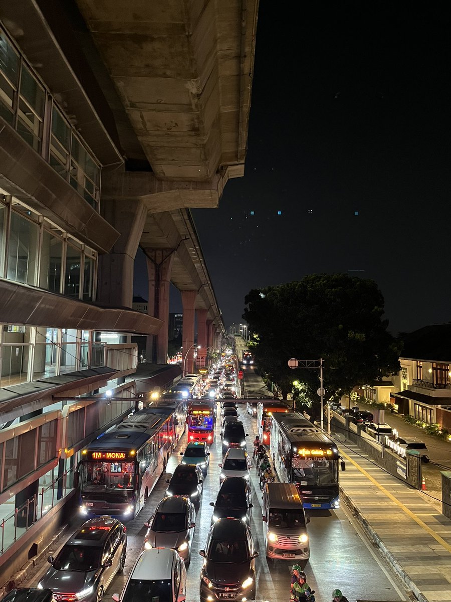 feasttest's tweet photo. hidup kalau engga pepes, ya tua di jalan https://t.co/iAs74RfvNo