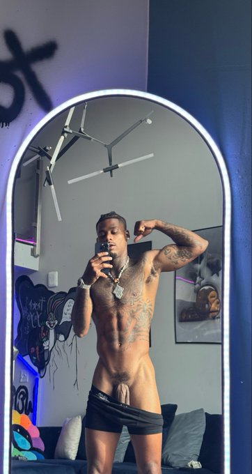 Yayo 🤫🔥 - 1 pic. Good morning say it back 😘 https://t.co/SeJMTfGc6h