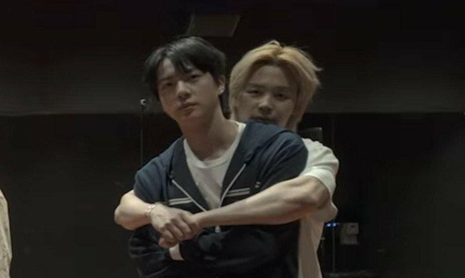 jnbreastfeedme's tweet photo. I think Jimin sees him as a Nini too actually https://t.co/Erw5EXgYEo