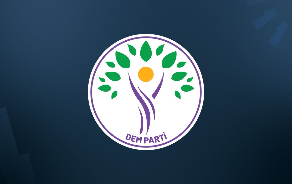 RudawTurkce's tweet photo. #SONDAKİKA- DEM Parti'nin kongre tarihi netleşti

DEM Parti Sözcüsü Ayşegül Doğan, partilerinin  kongresinin 20 Eylül’de Ankara'da yapılacağını duyurdu https://t.co/kkgYhfrMt2