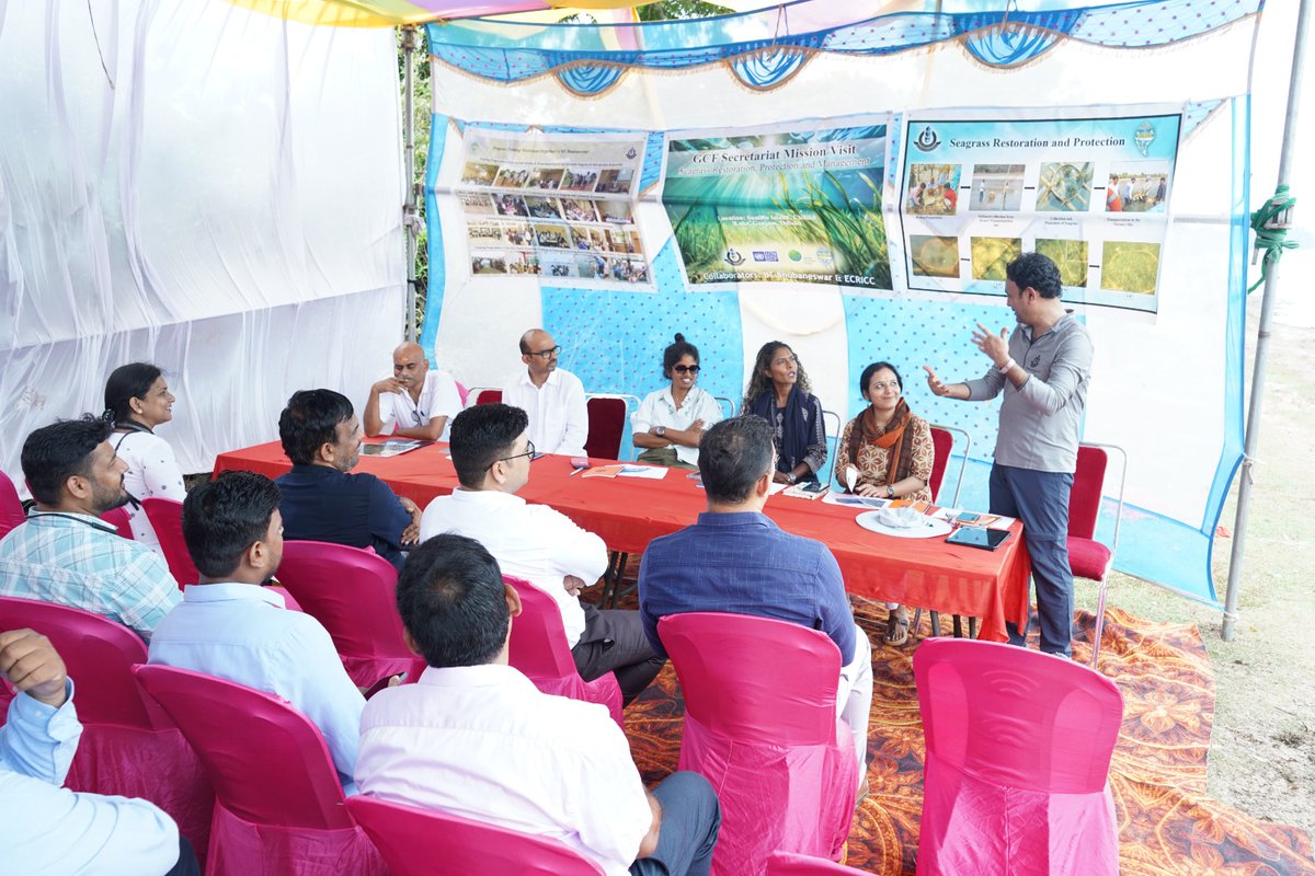 ecriccodisha's tweet photo. A delegation from @theGCF, @moefcc &amp; @UNDP_India visited #ECRICC sites in #Ganjam and held talks with @Prem_CWLWOdisha, SPD, #ECRICC #Odisha.

The team also engaged with Climate Champions &amp; beneficiaries,appreciating ECRICC's community-led efforts in climate-resilience. @dfobhmpr https://t.co/F2FbBu248u