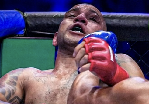 Maximill91's tweet photo. @arielhelwani Stfu you ugly face https://t.co/7AcNsbHPv1
